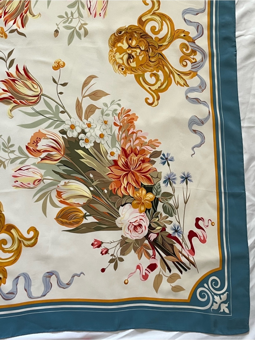 Vtg Metropolitan Museum of Art Silk Floral Medallion Cream Teal Boarded 48x44 - Picture 4 of 8